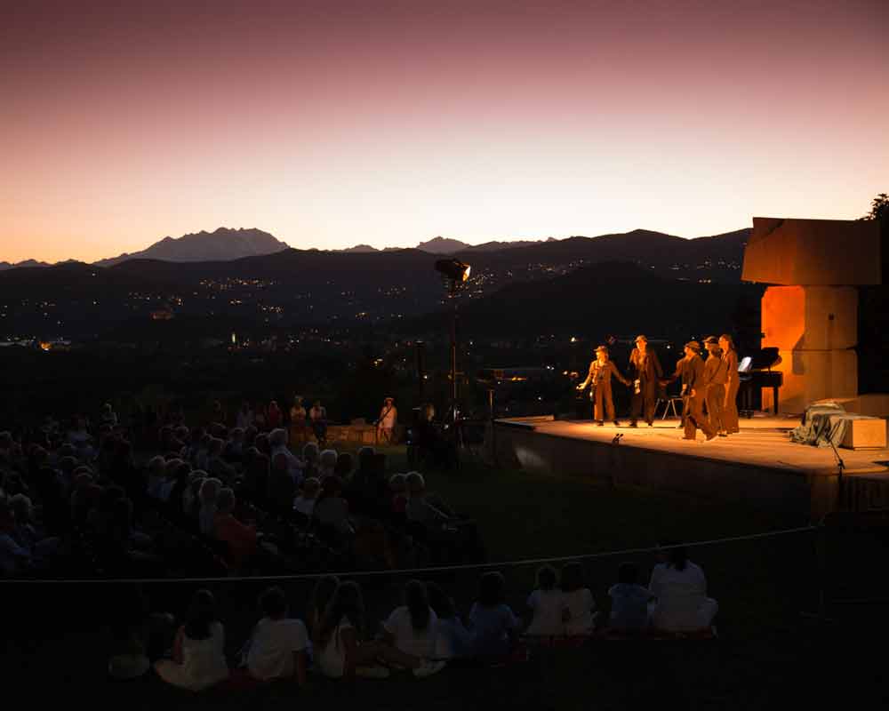 Punti Cardinali - MAMBO adv